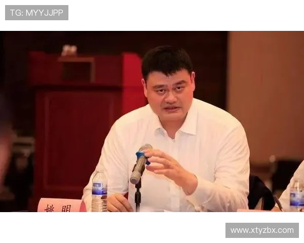 姚明前队友郑志龙揭秘姚明对日本主帅霍瓦斯的兴趣与高层对本土教练的偏好